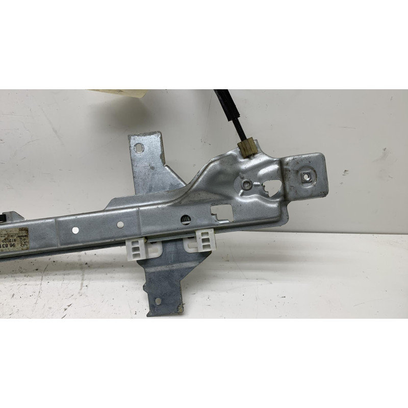 Leve vitre electrique arriere gauche PEUGEOT 3008 1 Photo n°4