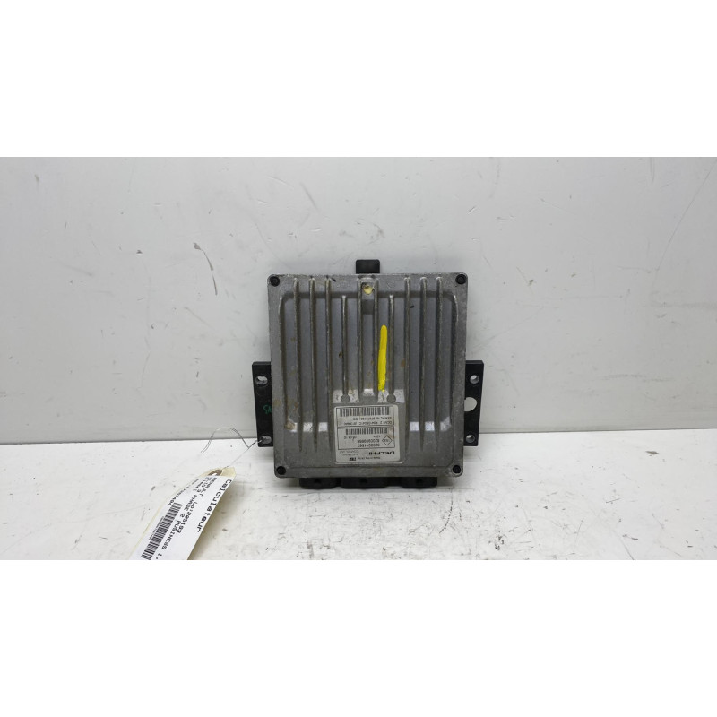 Calculateur moteur RENAULT CLIO 3 Photo n°1
