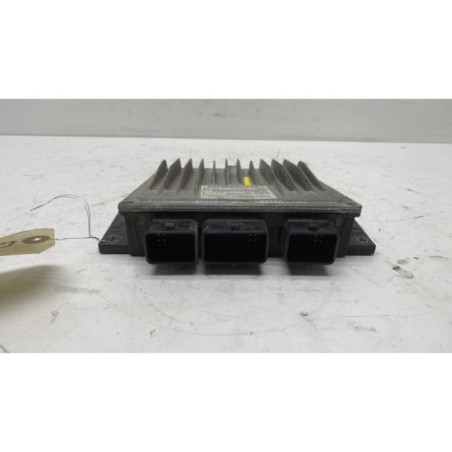 Calculateur moteur RENAULT CLIO 3