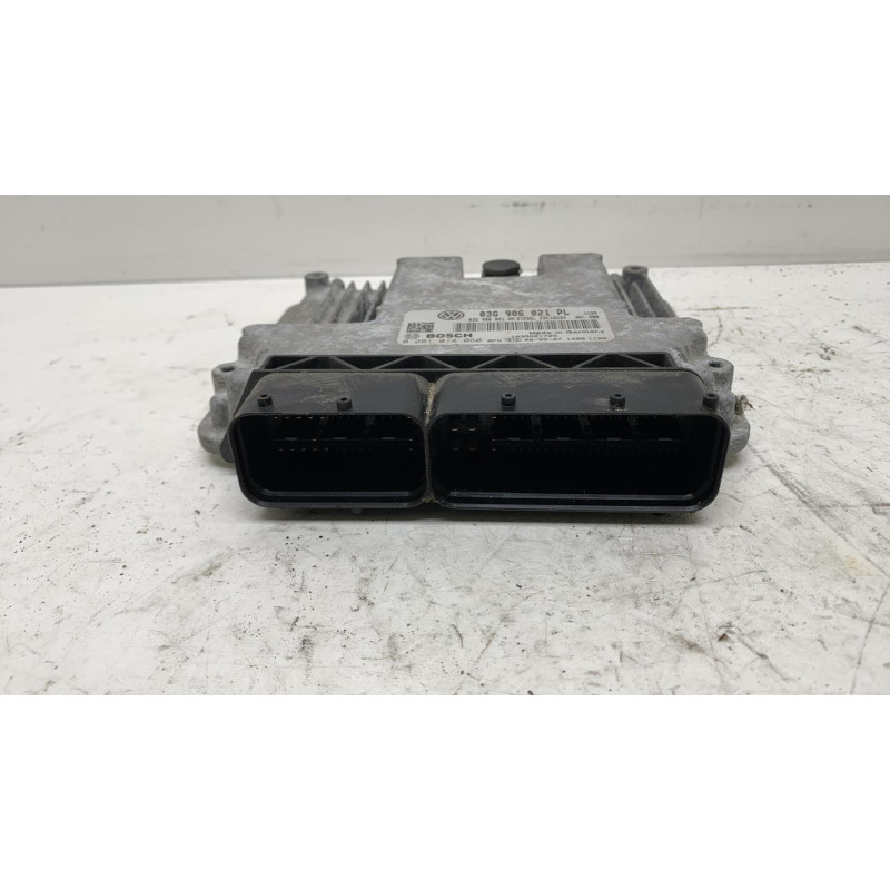 Calculateur moteur VOLKSWAGEN GOLF 5 Photo n°2