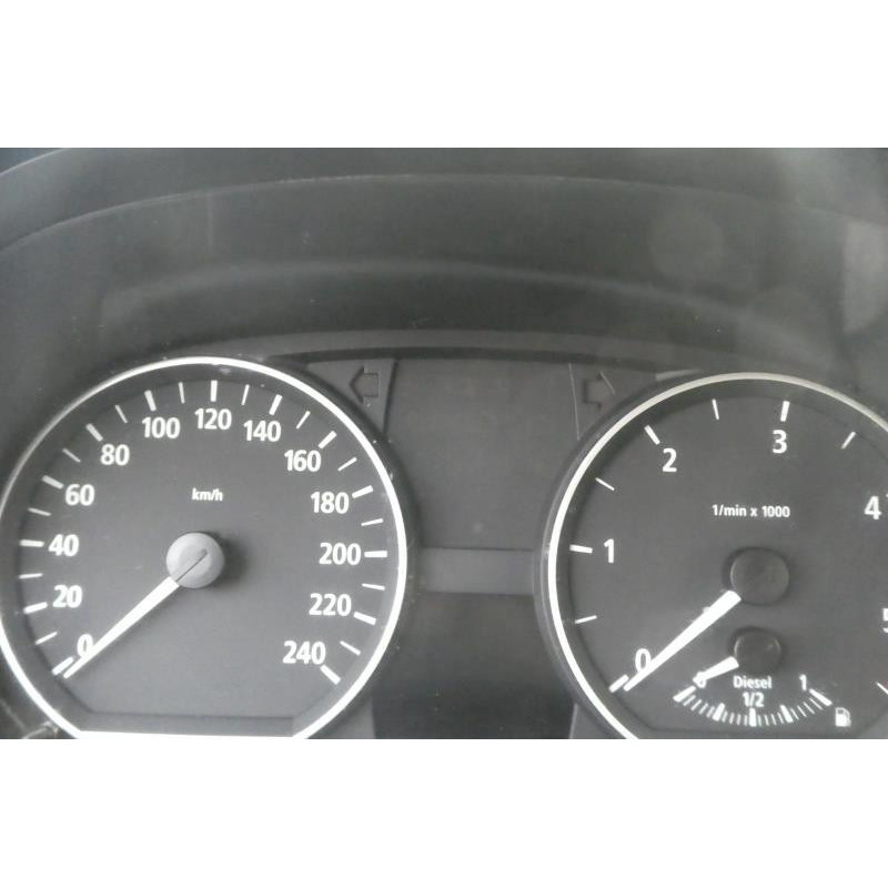 Feu arriere stop central BMW SERIE 1 E87 Photo n°9