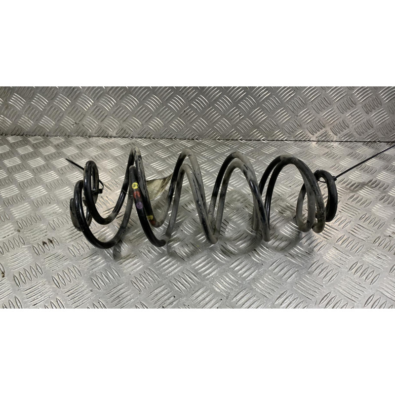 Ressort de suspension arriere PEUGEOT 308 2 Photo n°1