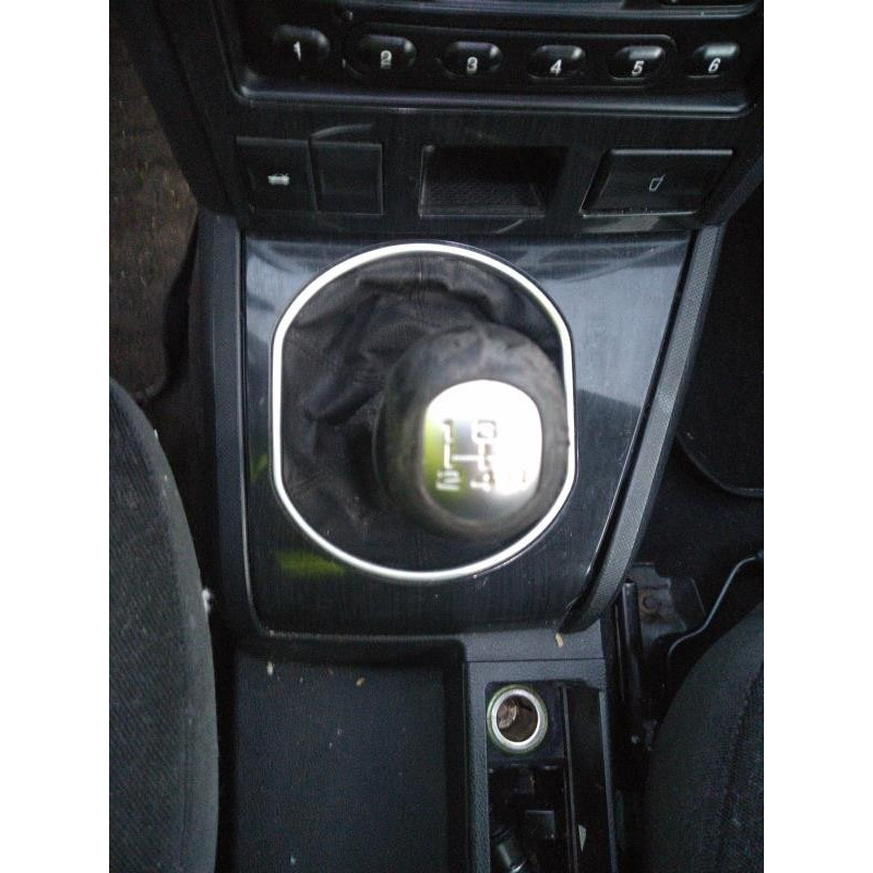 Pare boue avant gauche FORD MONDEO 2 Photo n°6