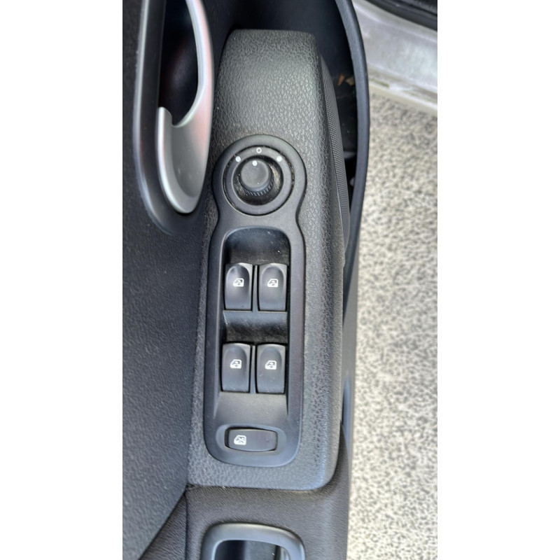 Vitre arriere gauche RENAULT MODUS Photo n°6