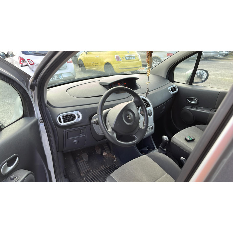 Vitre arriere gauche RENAULT MODUS Photo n°7