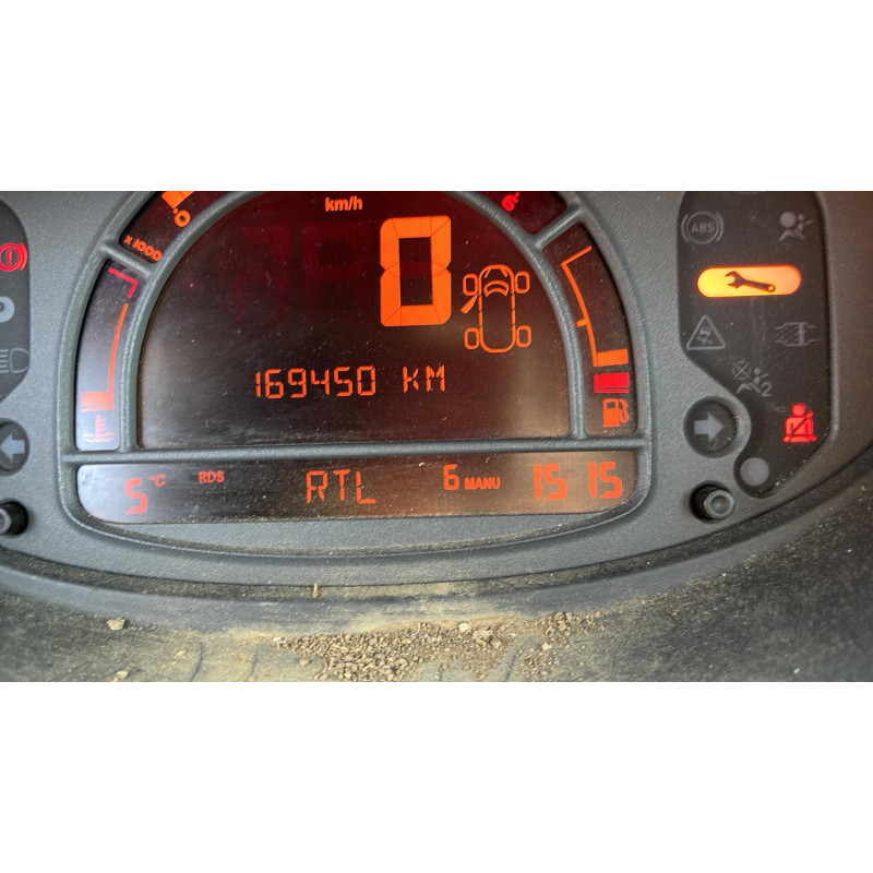 Vitre arriere gauche RENAULT MODUS Photo n°10