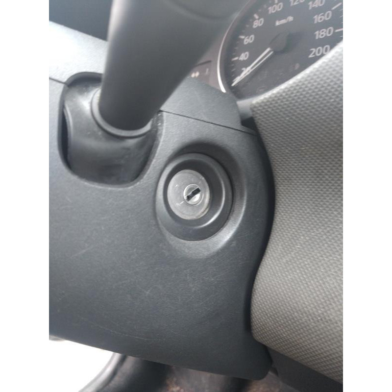 Calandre DACIA SANDERO 1 Photo n°10