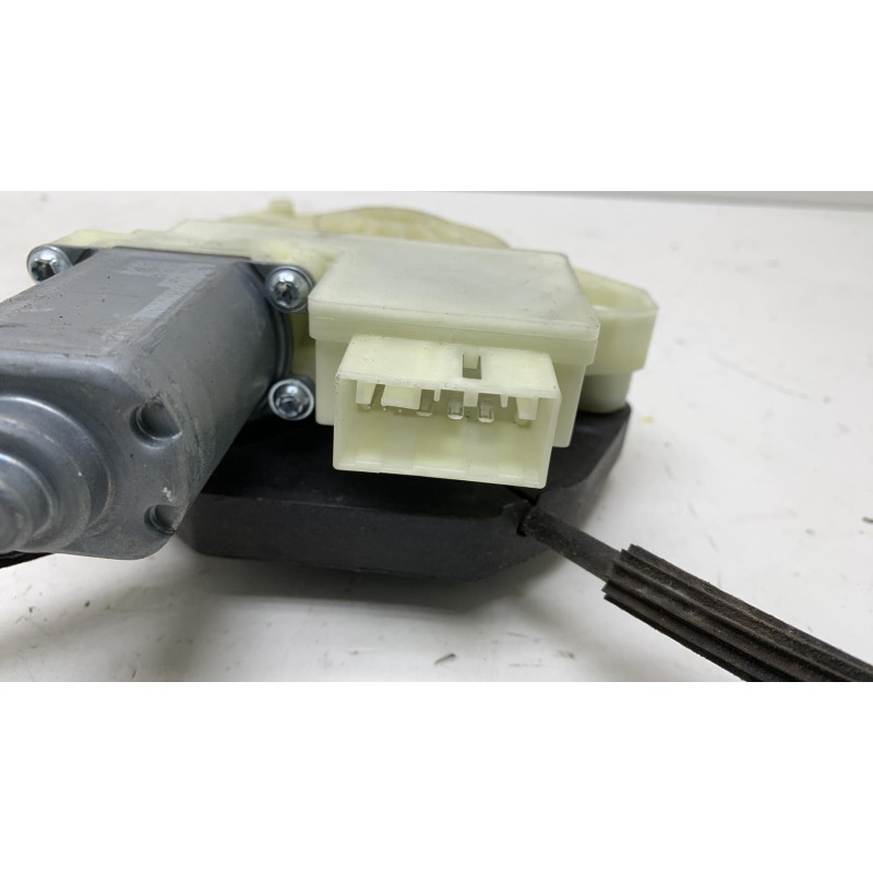 Leve vitre electrique arriere gauche VOLKSWAGEN GOLF 7 Photo n°4