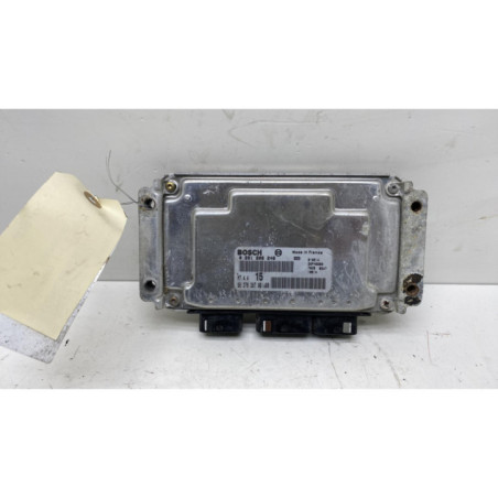 Calculateur moteur CITROEN SAXO Photo n°1