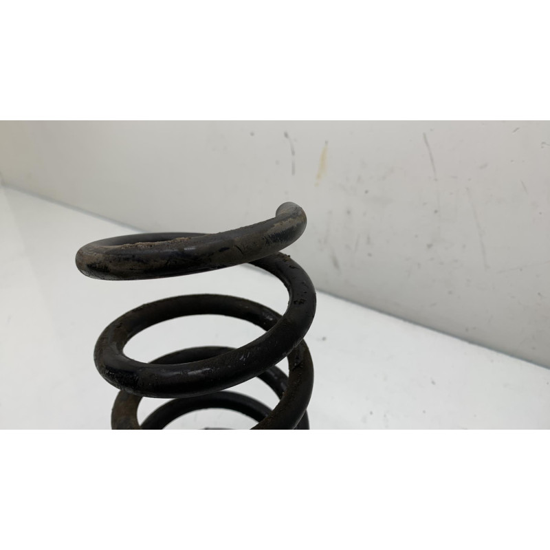 Ressort de suspension arriere droit RENAULT CLIO 4 Photo n°4