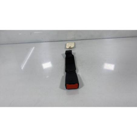 Attache ceinture arriere droit FORD FOCUS 2 Photo n°1