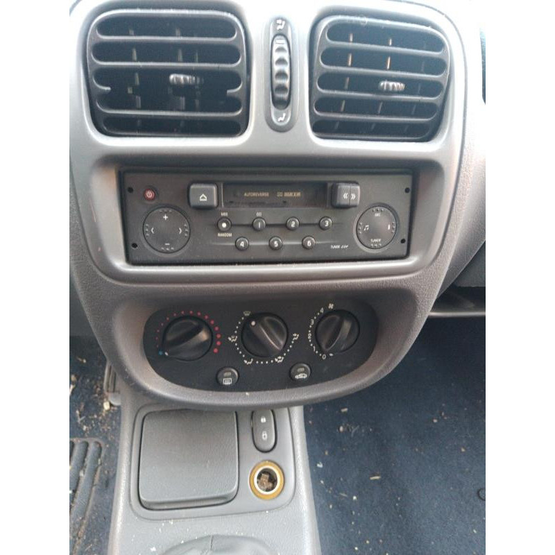 Pare choc arriere RENAULT CLIO 2 Photo n°13