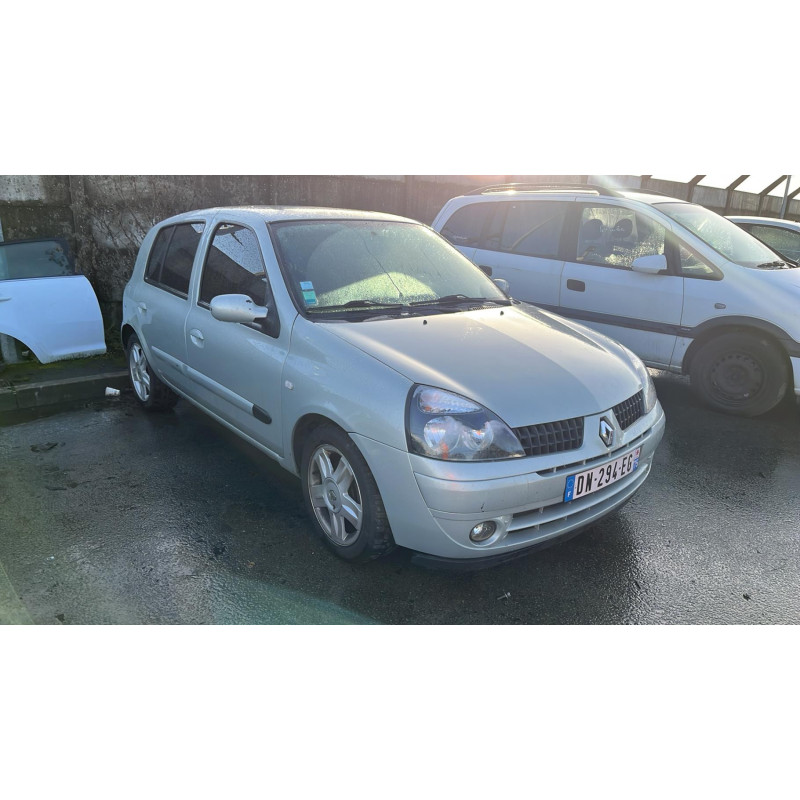 Pare choc avant RENAULT CLIO 2 Photo n°9