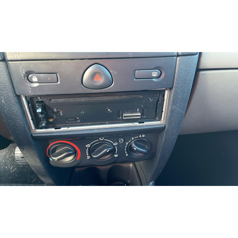 Pare choc avant RENAULT CLIO 2 Photo n°12