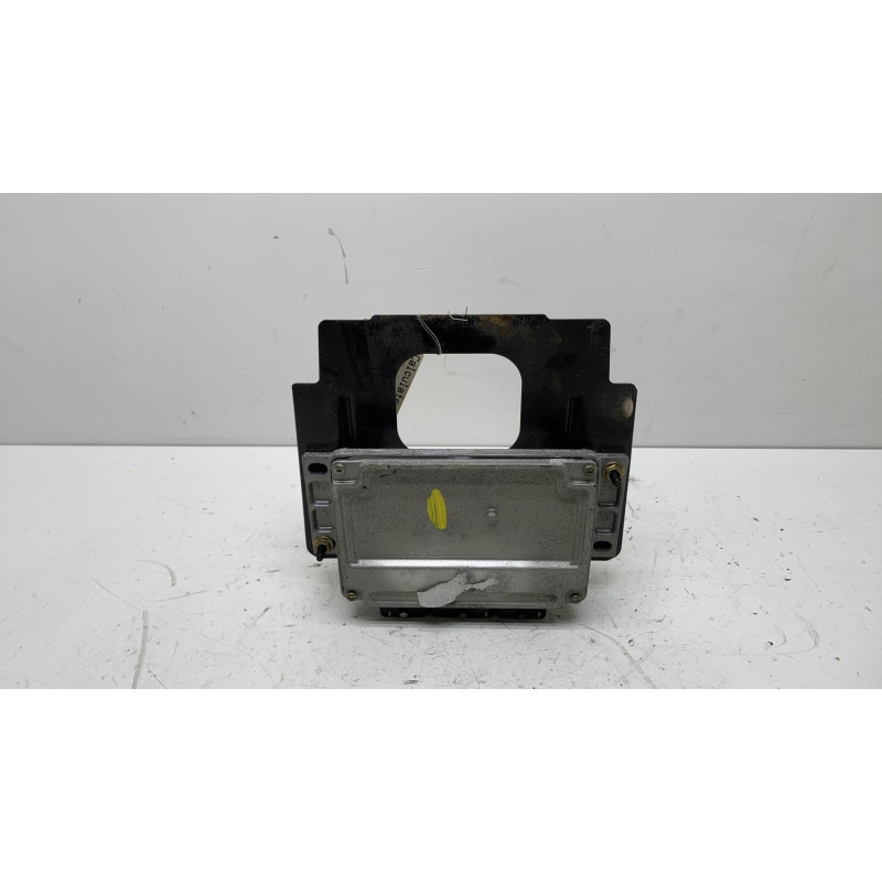 Calculateur moteur PEUGEOT 307 Photo n°2