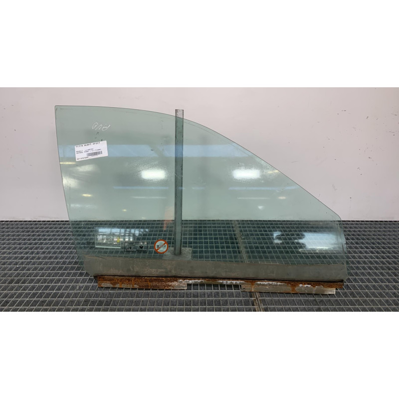 Vitre avant droit RENAULT SAFRANE Photo n°1