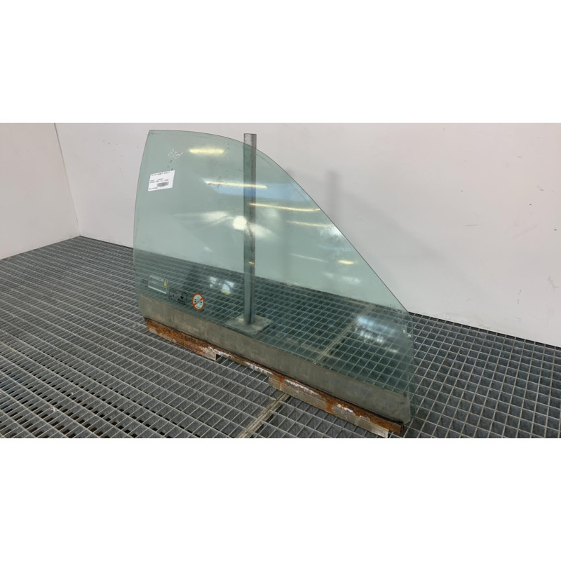 Vitre avant droit RENAULT SAFRANE Photo n°2