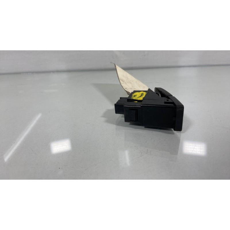 Bouton de warning OPEL AGILA B Photo n°2