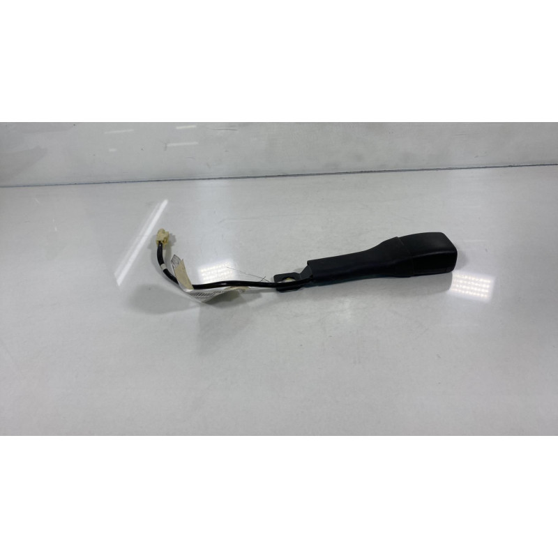 Attache ceinture avant droit SUZUKI SWIFT 4 Photo n°1
