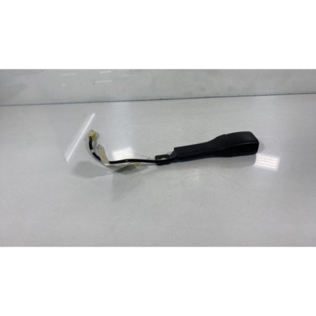 Attache ceinture avant droit SUZUKI SWIFT 4 Photo n°1