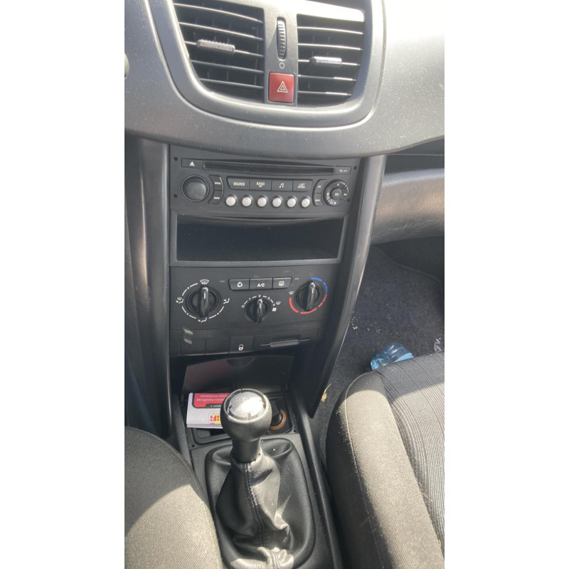 Attache ceinture arriere gauche PEUGEOT 207 Photo n°9