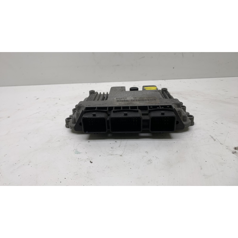 Calculateur moteur RENAULT GRAND SCENIC 2 Photo n°1