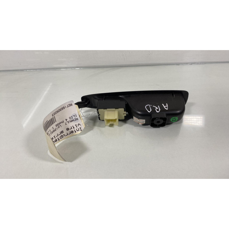Interrupteur de leve vitre arriere droit RENAULT CLIO 4 Photo n°1