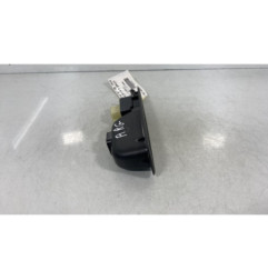Interrupteur de leve vitre arriere gauche RENAULT CLIO 4