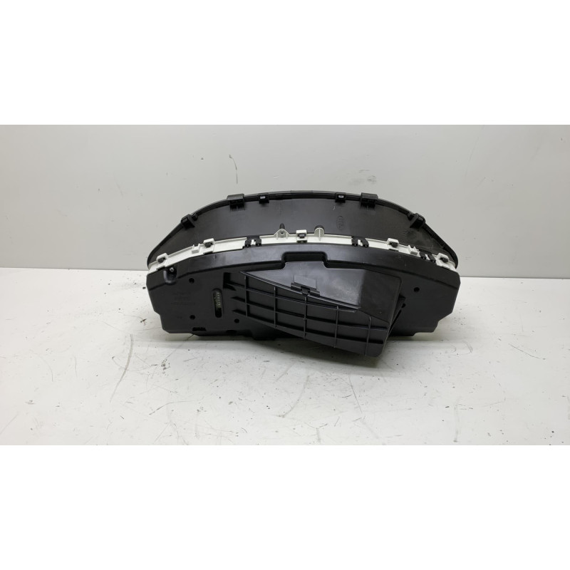 Compteur TOYOTA YARIS 2 Photo n°3