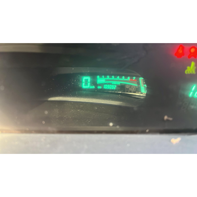 Compteur TOYOTA YARIS 2 Photo n°9