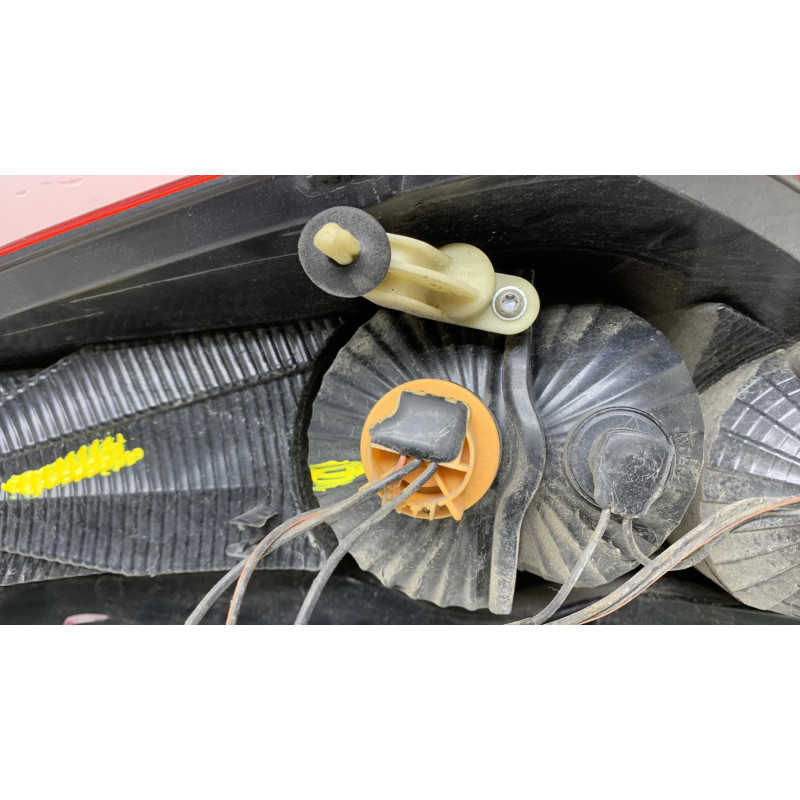 Feu arriere principal gauche (feux) OPEL AGILA B Photo n°4