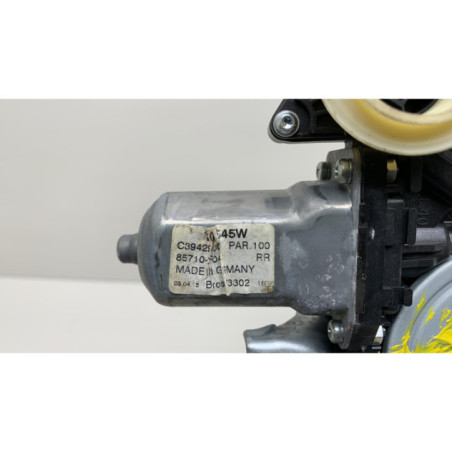 Leve vitre electrique arriere droit TOYOTA VERSO Photo n°1