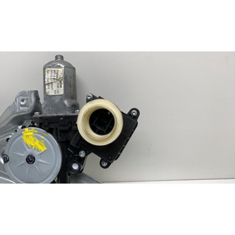 Leve vitre electrique arriere droit TOYOTA VERSO Photo n°3