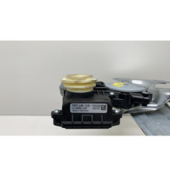 Leve vitre electrique arriere gauche TOYOTA VERSO Photo n°1