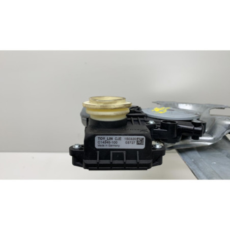 Leve vitre electrique arriere gauche TOYOTA VERSO Photo n°1