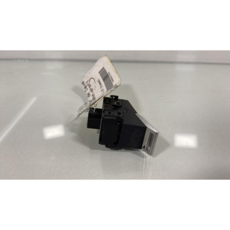 Interrupteur de leve vitre arriere droit DS DS7 CROSSBACK Photo n°1