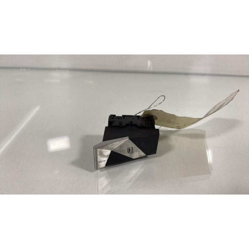 Interrupteur de leve vitre arriere droit DS DS7 CROSSBACK Photo n°2