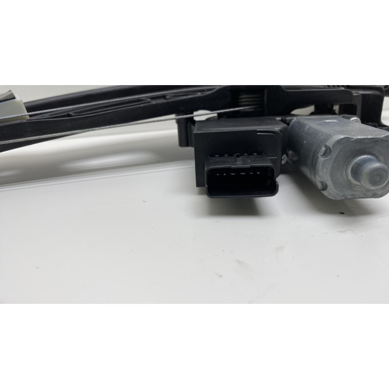 Leve vitre electrique avant gauche DS DS7 CROSSBACK Photo n°1