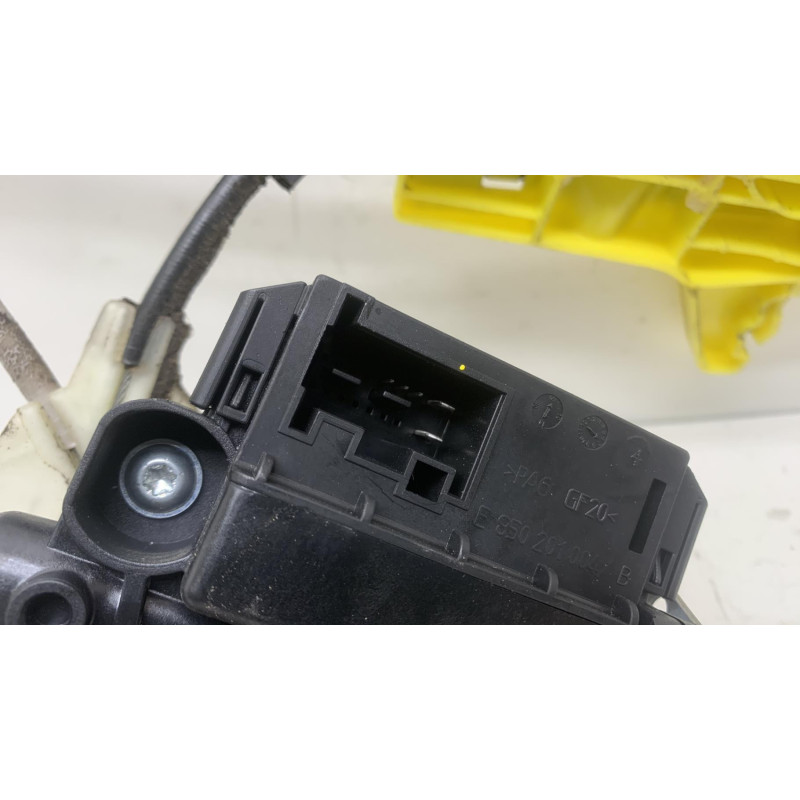 Leve vitre electrique arriere gauche VOLKSWAGEN POLO 5 Photo n°2