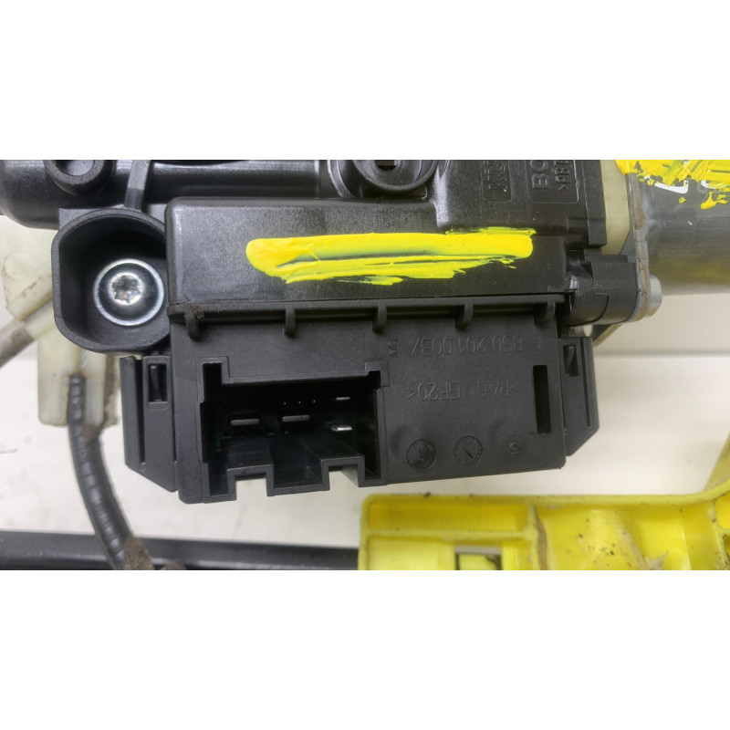 Leve vitre electrique arriere droit VOLKSWAGEN POLO 5 Photo n°3