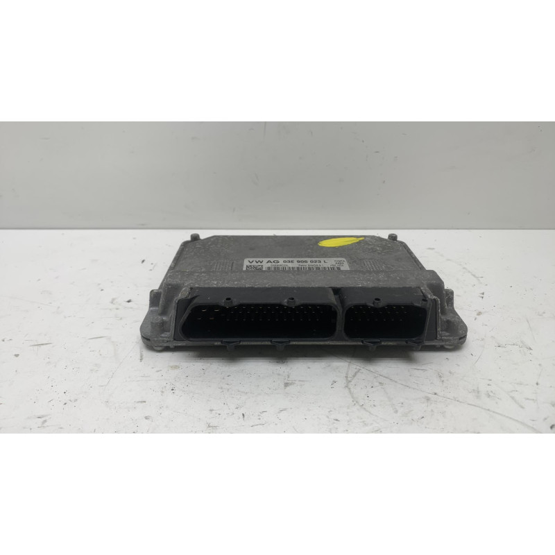 Calculateur moteur VOLKSWAGEN POLO 5 Photo n°2