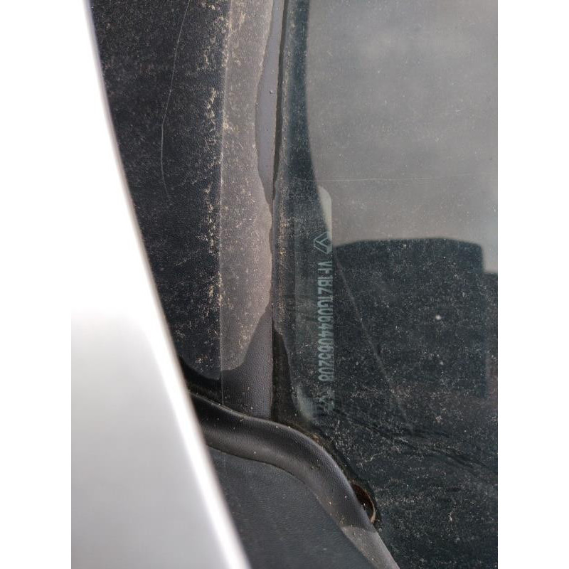 Vitre avant gauche RENAULT MEGANE 3 Photo n°4