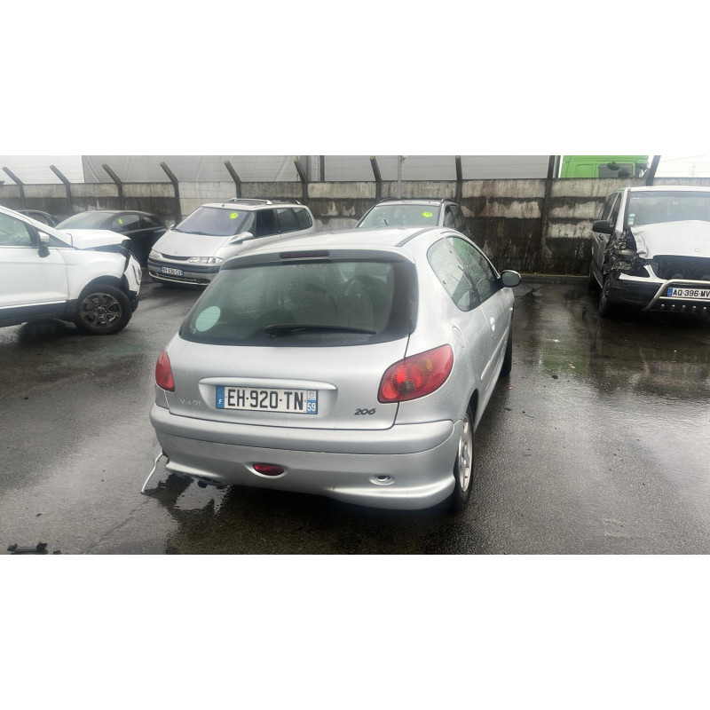 Pretensionneur de ceinture avant droit PEUGEOT 206 Photo n°5