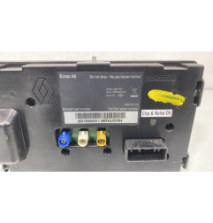 Ecran GPS RENAULT CLIO 3 Photo n°1