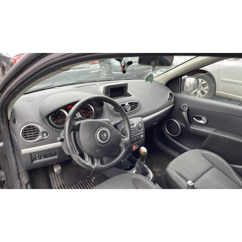 Ecran GPS RENAULT CLIO 3 Photo n°4