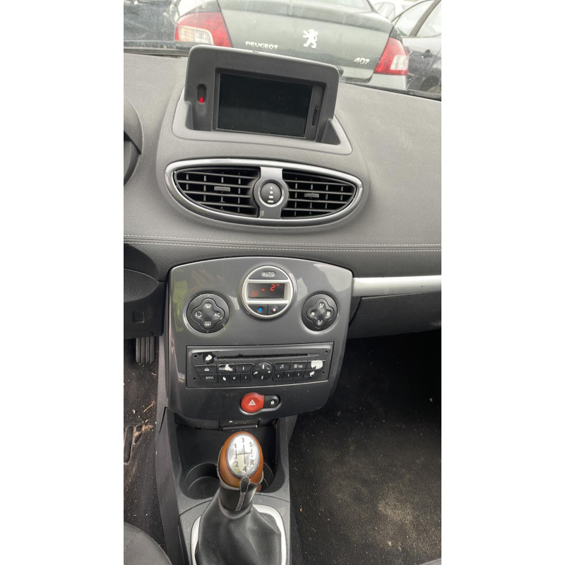 Ecran GPS RENAULT CLIO 3 Photo n°6