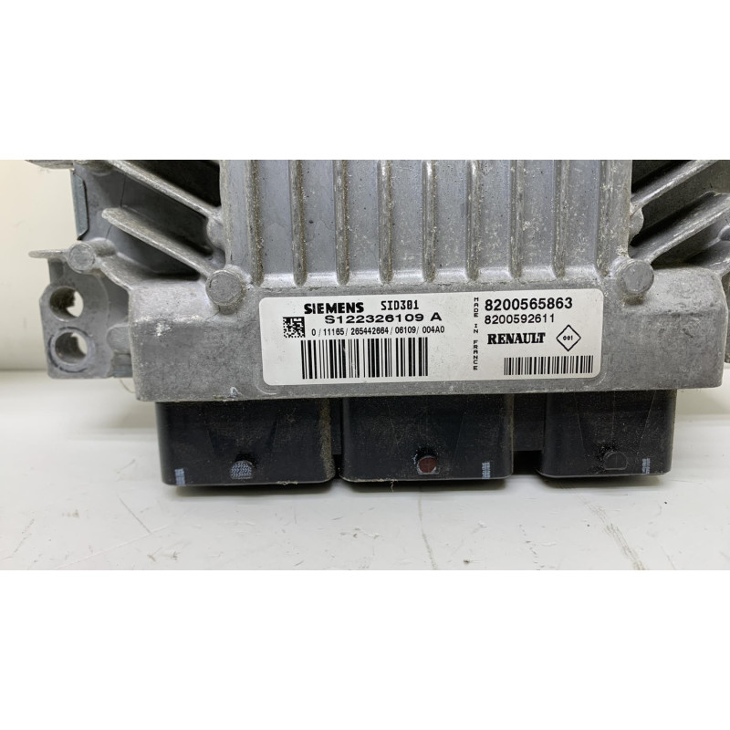 Calculateur moteur RENAULT MEGANE 2 Photo n°3