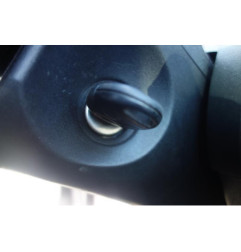 Pretensionneur de ceinture avant gauche FORD FIESTA 5
