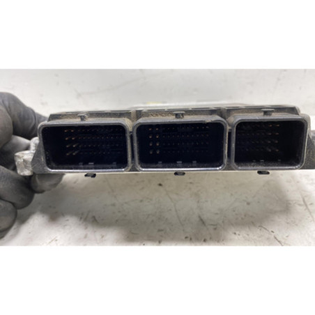 Calculateur moteur RENAULT LAGUNA 3