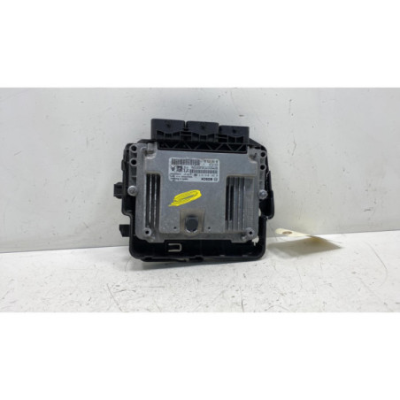 Calculateur moteur PEUGEOT 208 1